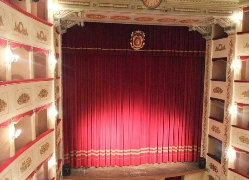 Punto di interesse Teatro persiani recanati